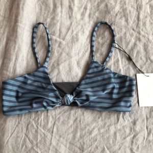 Acacia paupers top size P color fin